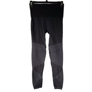 2/$15 Spanx Look At Me Now Seamless Moto Leggings in Very Black small